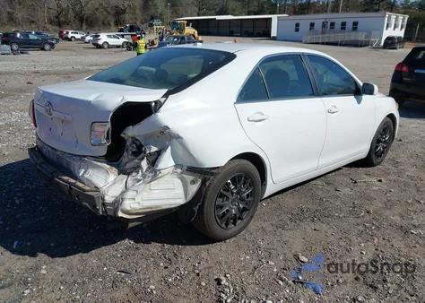 2010 Toyota Camry z USA, uszkodzony, nr VIN 4T1BF3EK2AU525120
